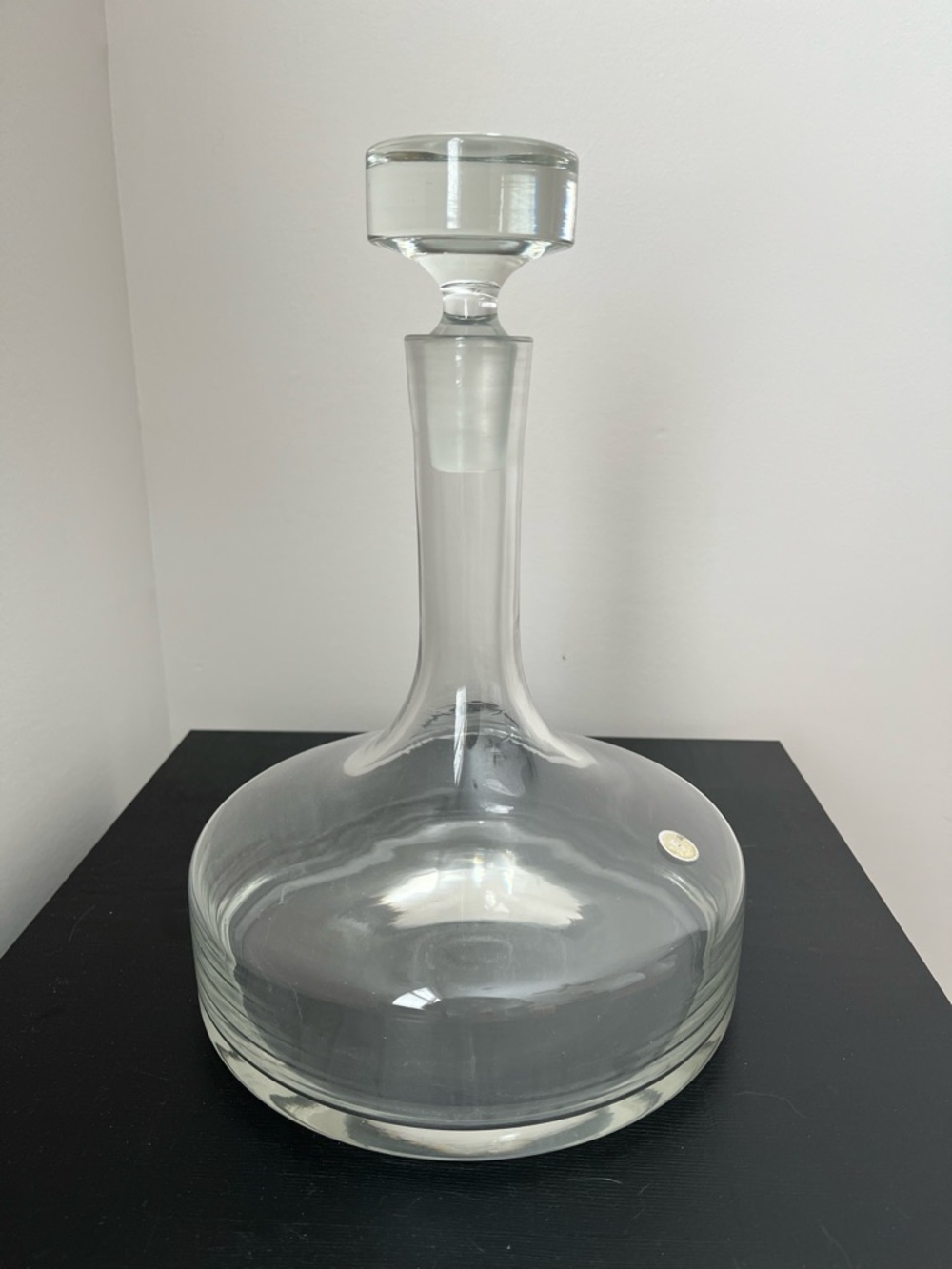 Clear Glass Decanter with Stopper - Elegant Serveware